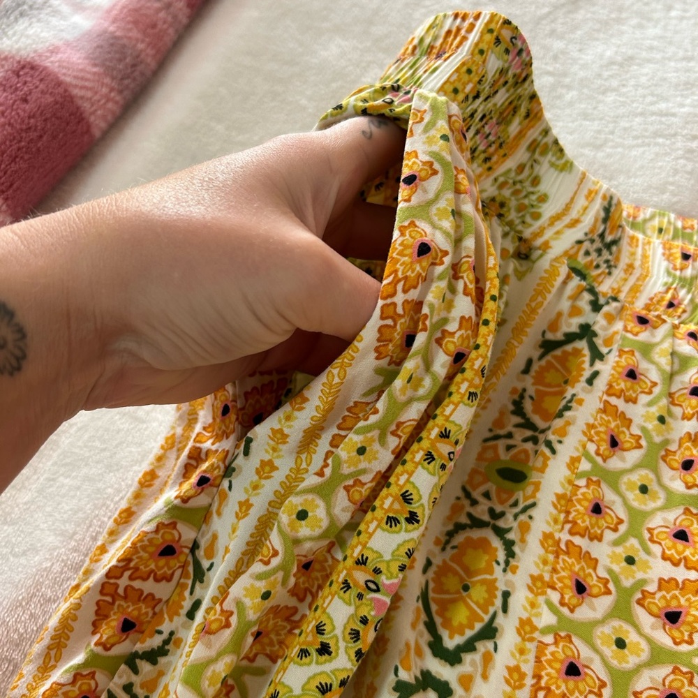Yellow printed pants✨ - Picture 3 of 4